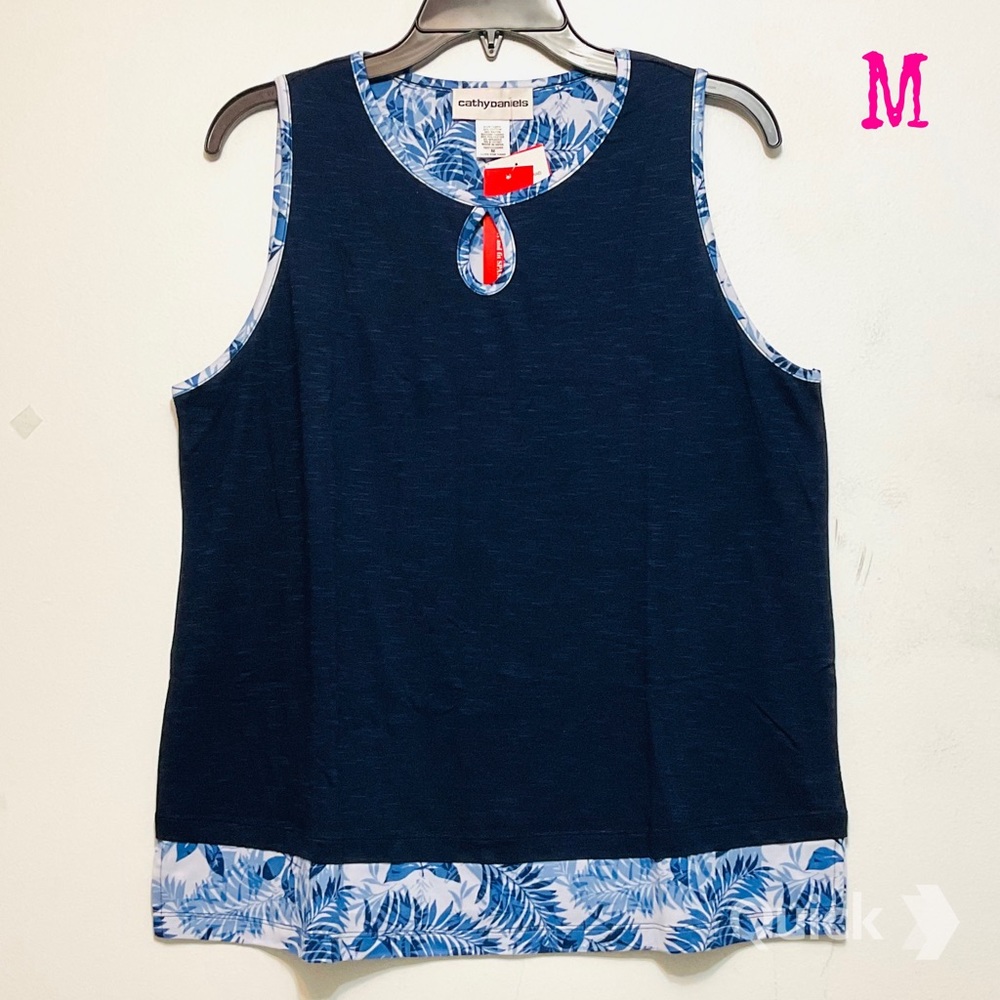 M - NWT Cathy Daniels Printed Tunic Tank